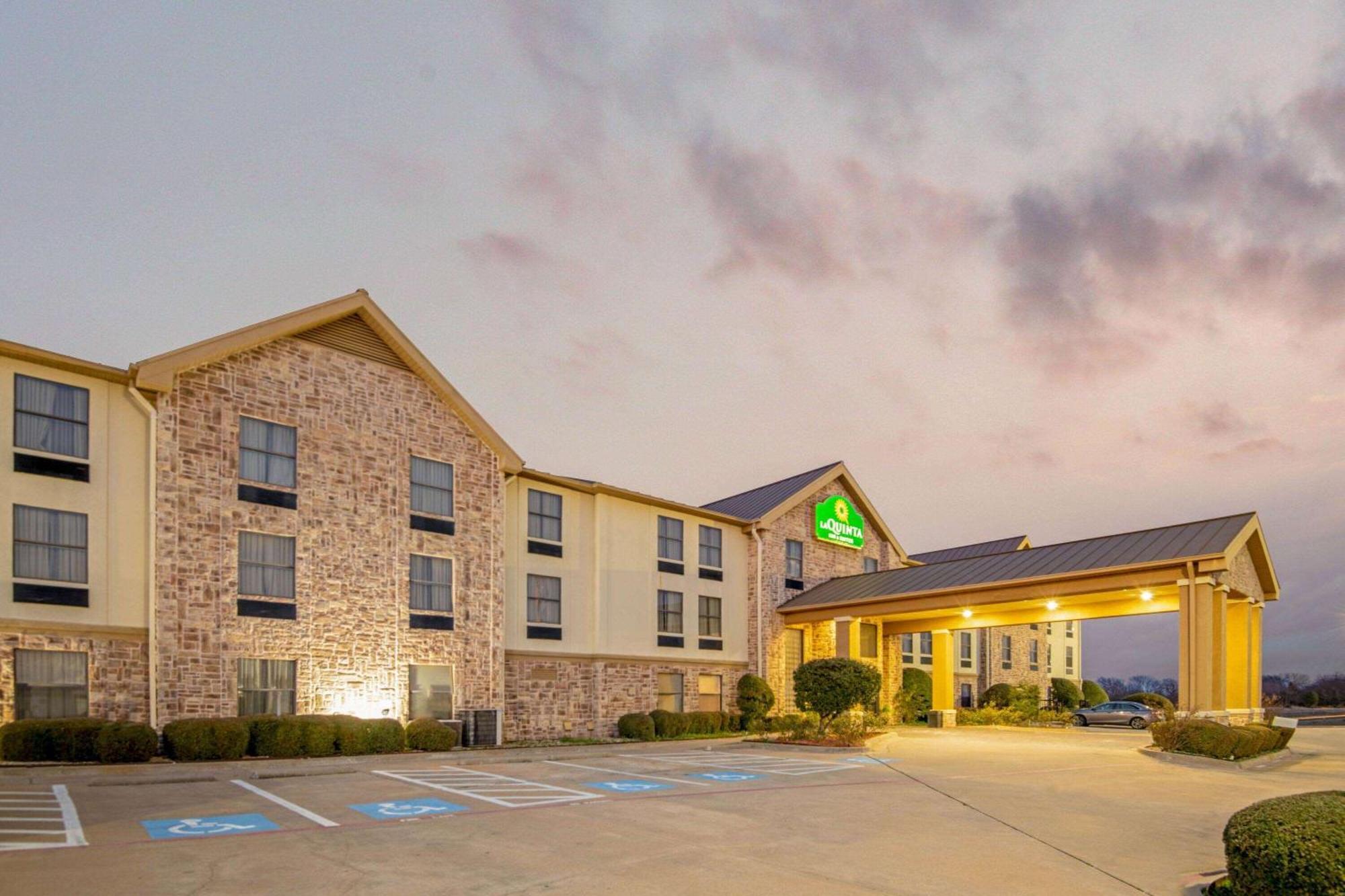 La Quinta By Wyndham Denison - North Lake Texoma Buitenkant foto